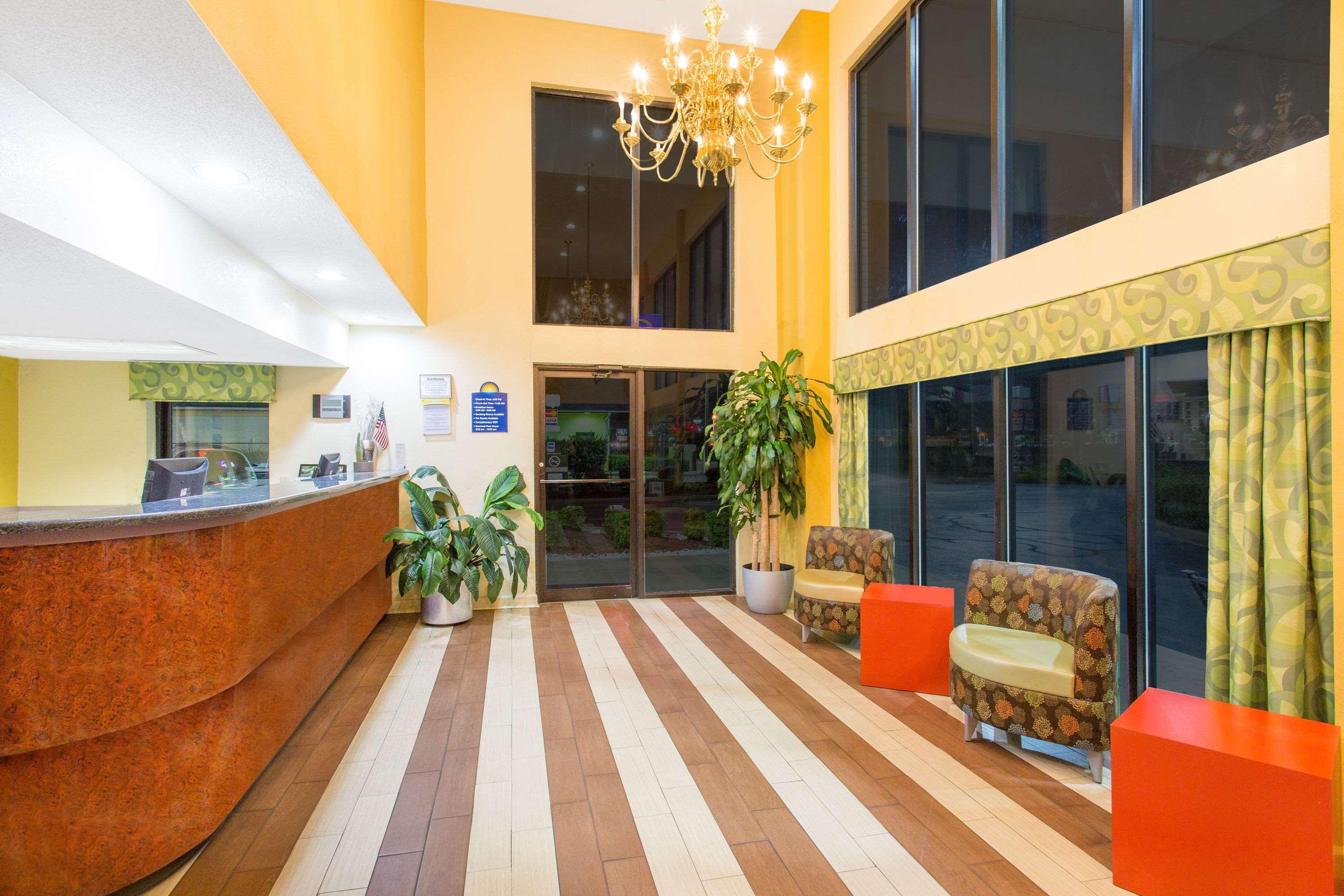 Days Inn By Wyndham Florence/I-95 North Buitenkant foto