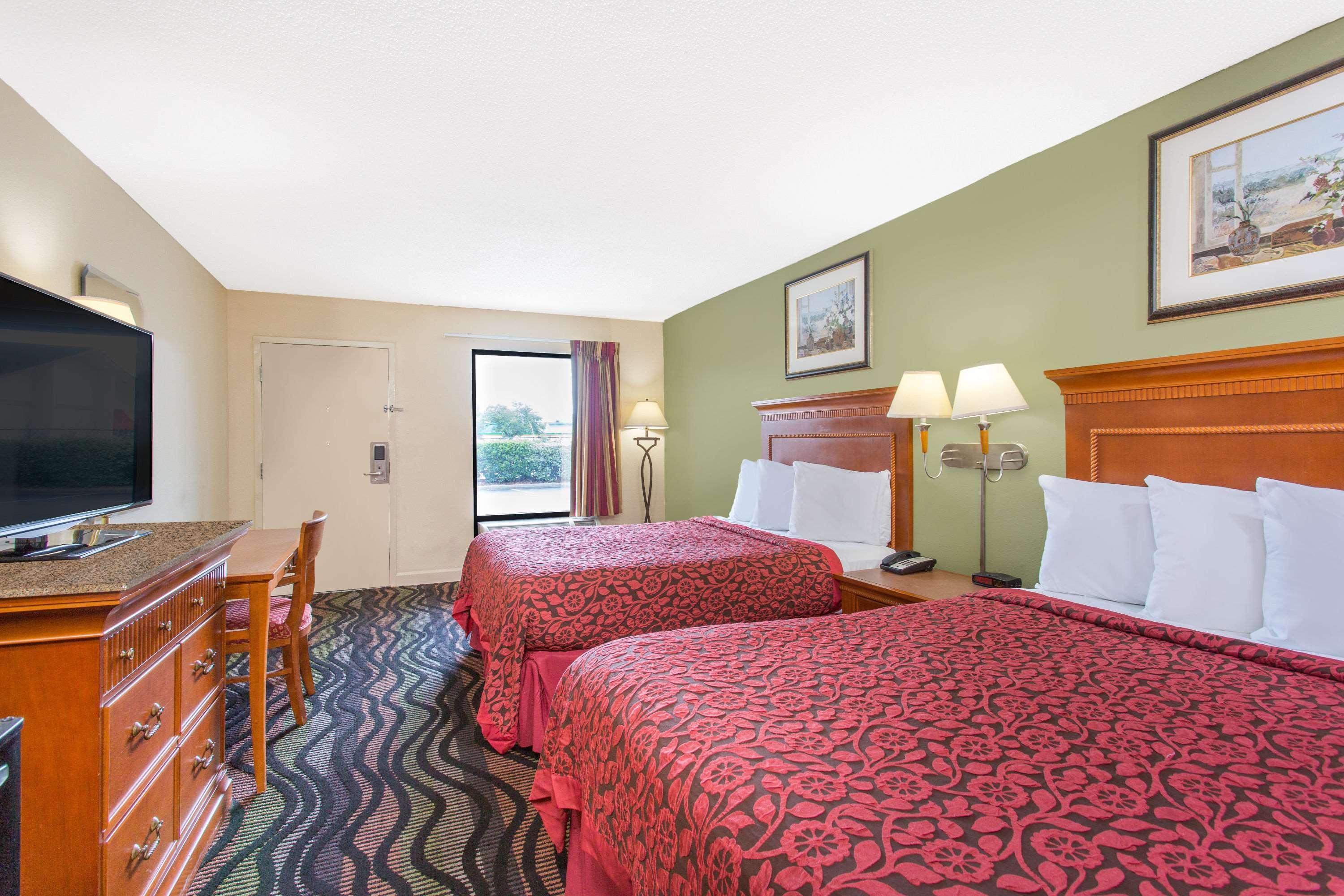 Days Inn By Wyndham Florence/I-95 North Buitenkant foto